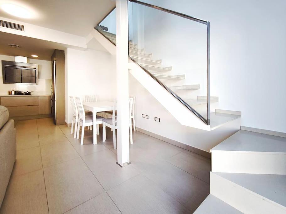 Moderno Apartamento Duplex En Terrassa Centro エクステリア 写真