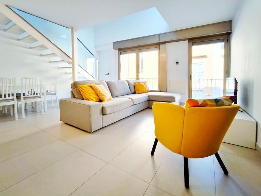 Moderno Apartamento Duplex En Terrassa Centro エクステリア 写真